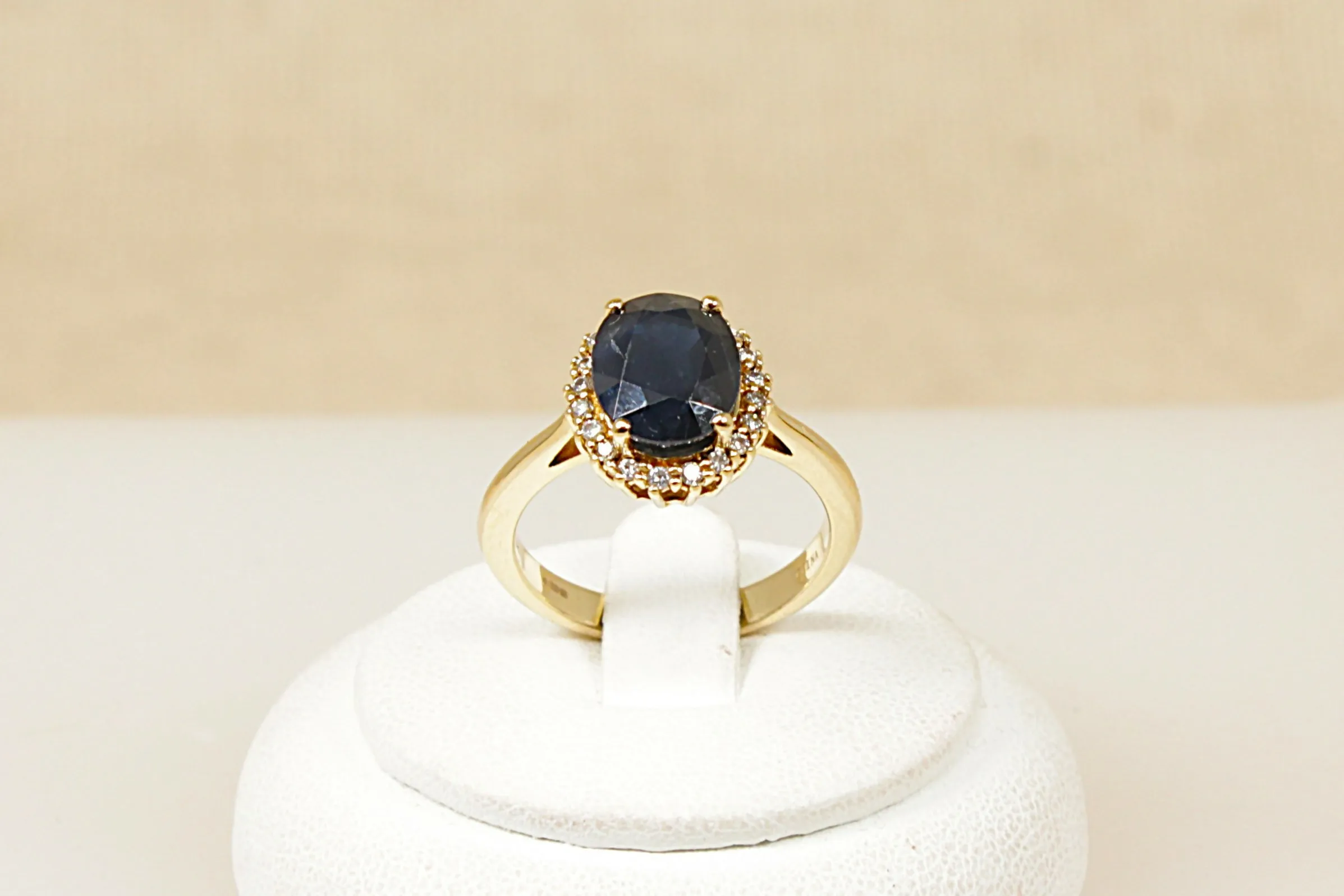 14ct Gold Sapphire & Diamond ‘Diana’ Ring