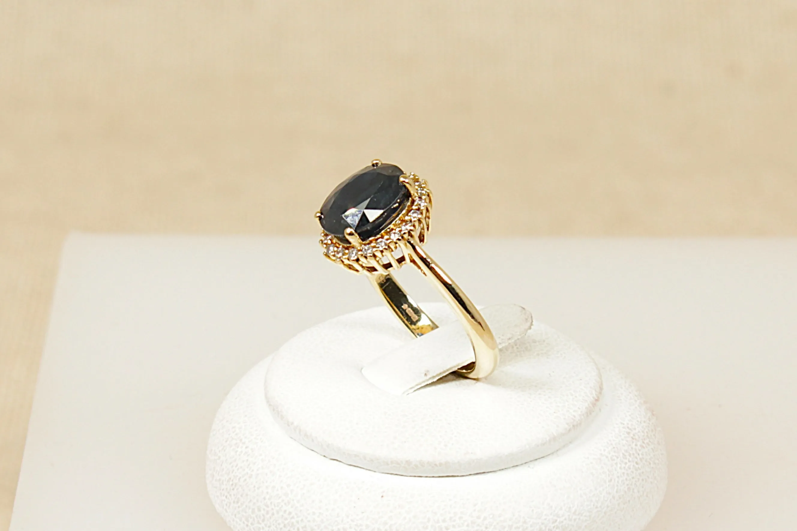 14ct Gold Sapphire & Diamond ‘Diana’ Ring