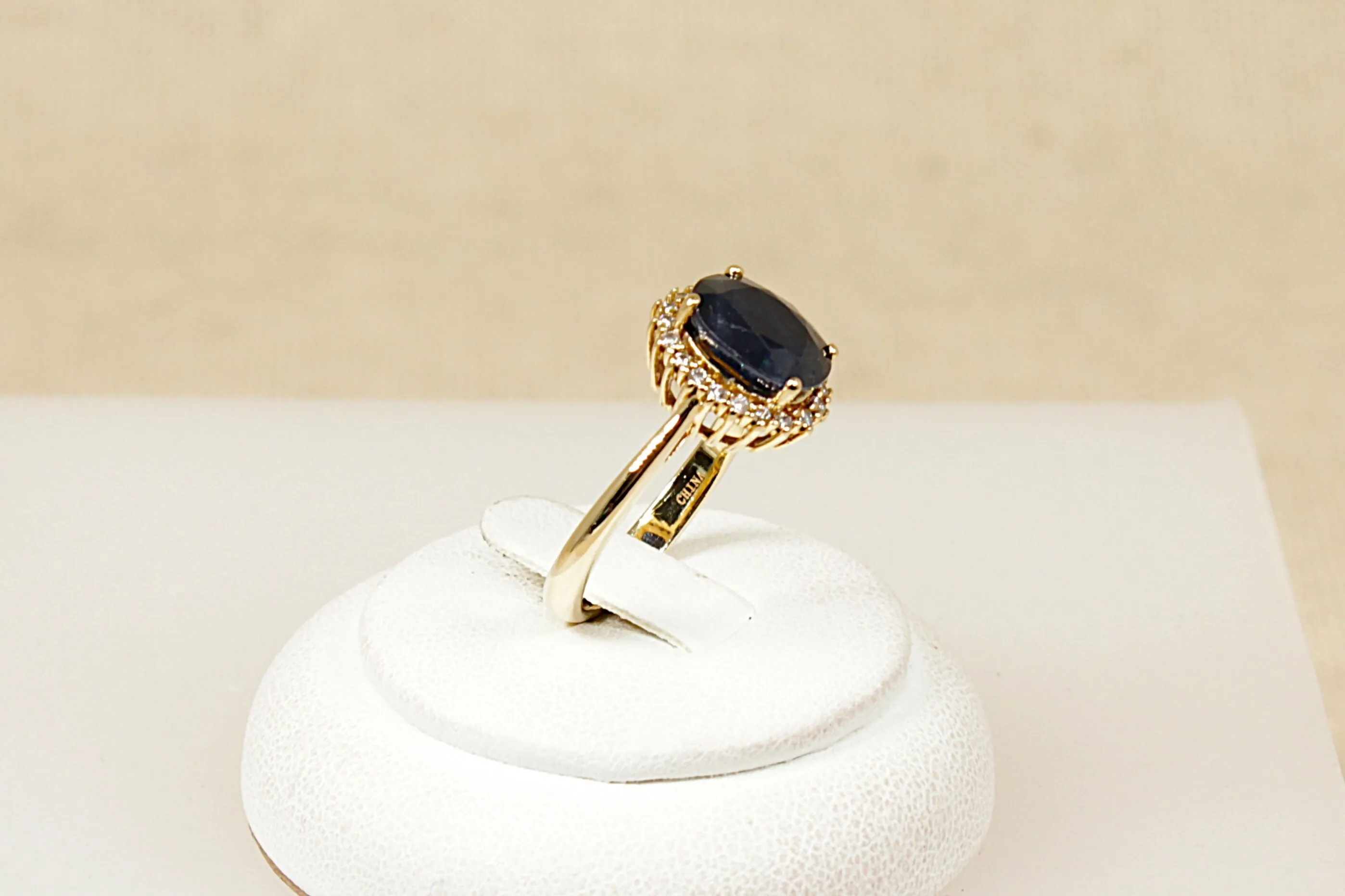 14ct Gold Sapphire & Diamond ‘Diana’ Ring