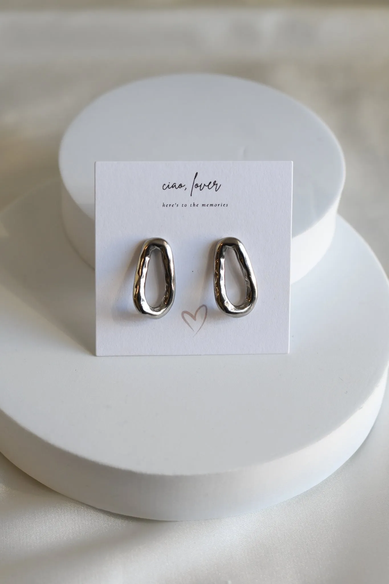Medium Oval Stud Earrings