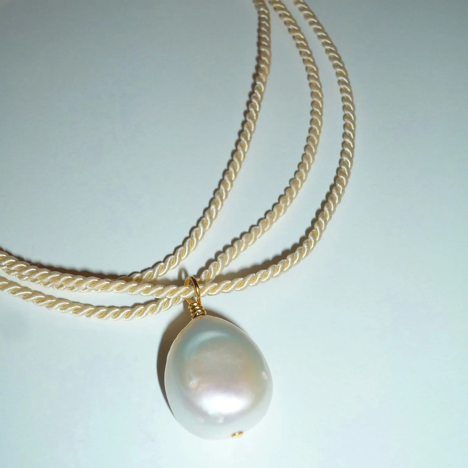 Santa Monica Choker in Cream
