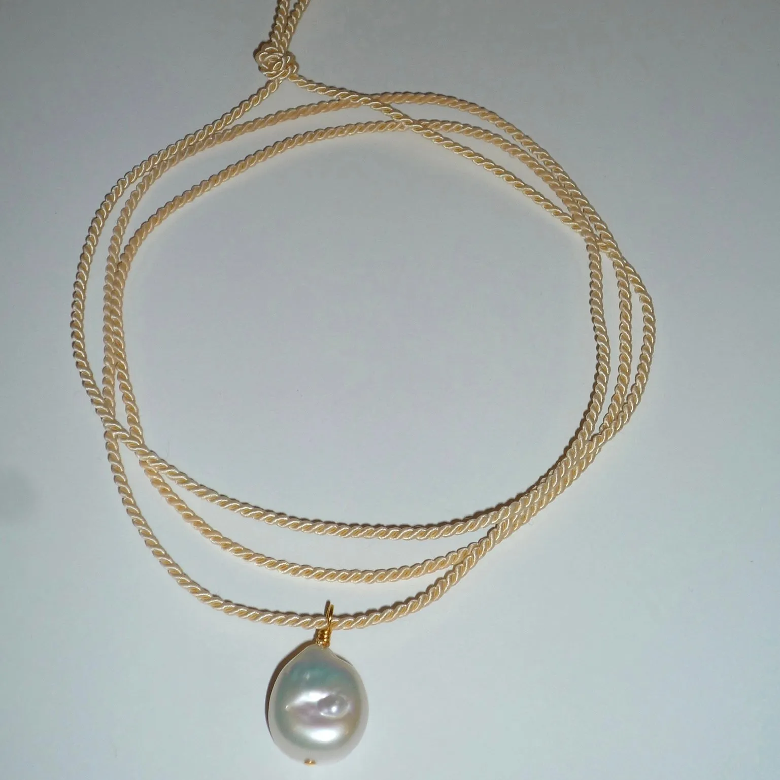 Santa Monica Choker in Cream