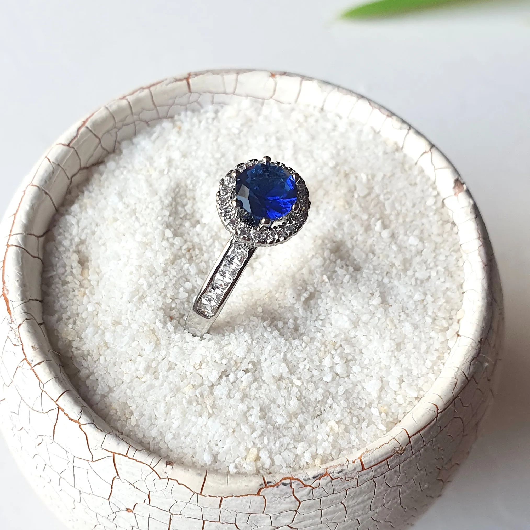 Solitaire Ring (Sapphire)