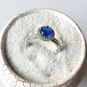Solitaire Ring (Sapphire)