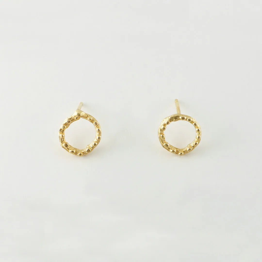Tiny twig hoops with dewdrops - stud earrings - silver 925 - gold plated